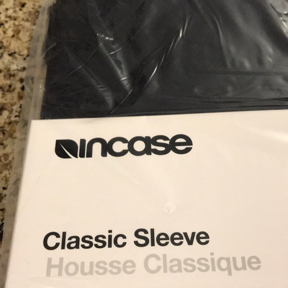 Laptop case - Picture 2 of 9